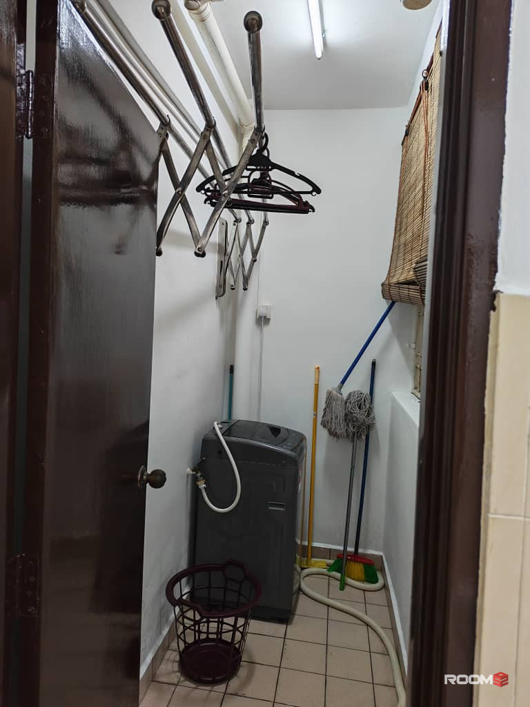 Female room for rent at Villa Bestari Near Skudai