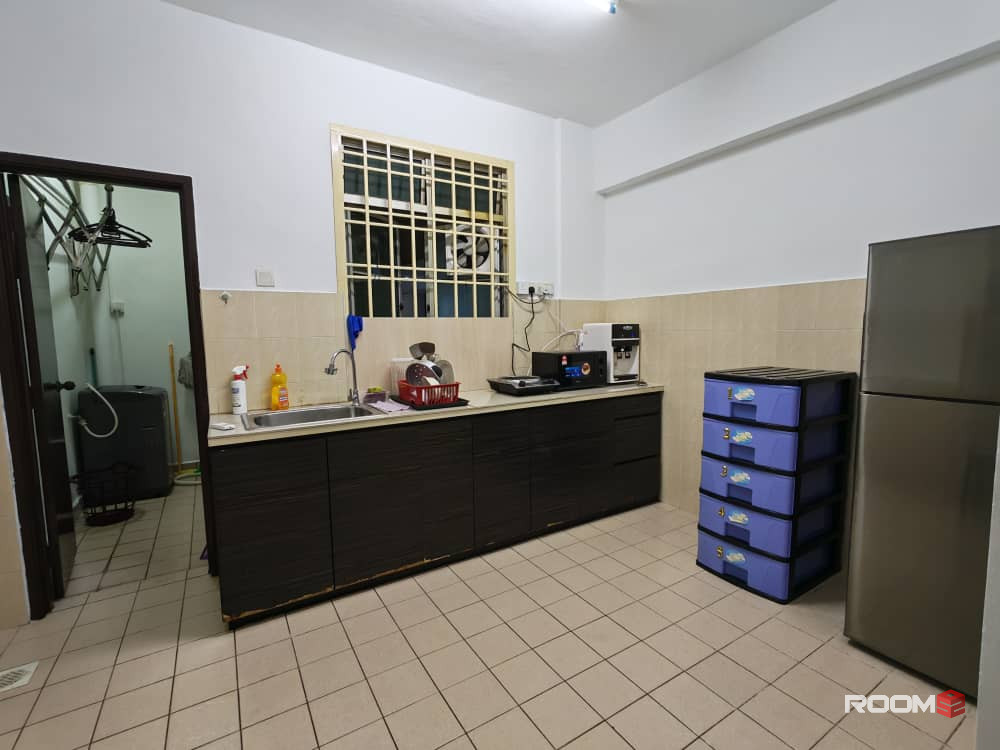 Female room for rent at Villa Bestari Near Skudai