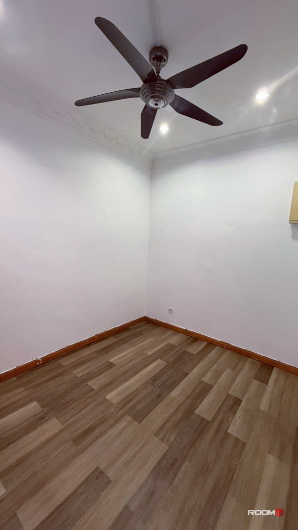 Medium Room For Rent RM580 | Weekly Cleaning | Fully Furnished | Setia Alam