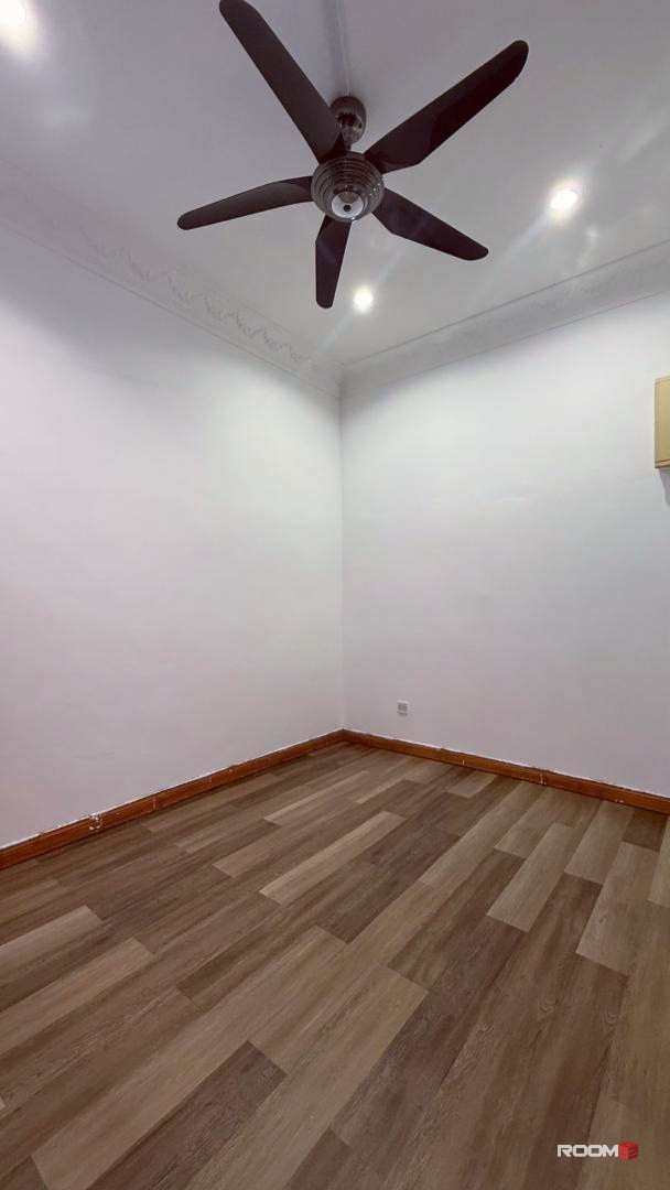 Medium Room For Rent RM580 | Weekly Cleaning | Fully Furnished | Setia Alam