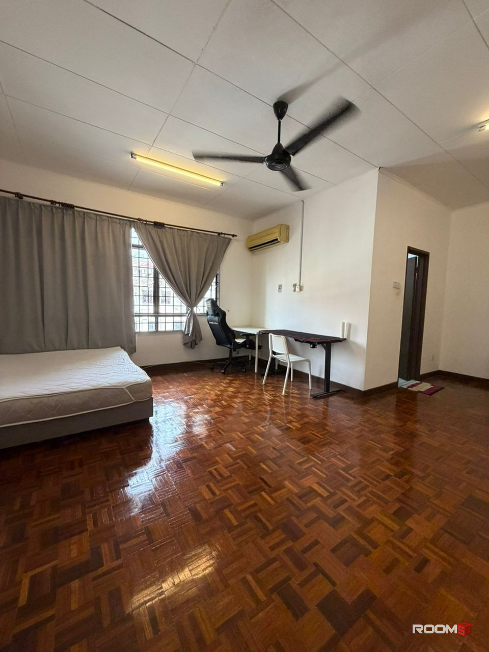 💥LOW DEPOSIT💥BANDAR UTAMA PETALING JAYA MASTER ROOM WITH PRIVATE BATHROOM  FOR RENT 🏠NEARBY CENTRE POINT , ONE UTAMA