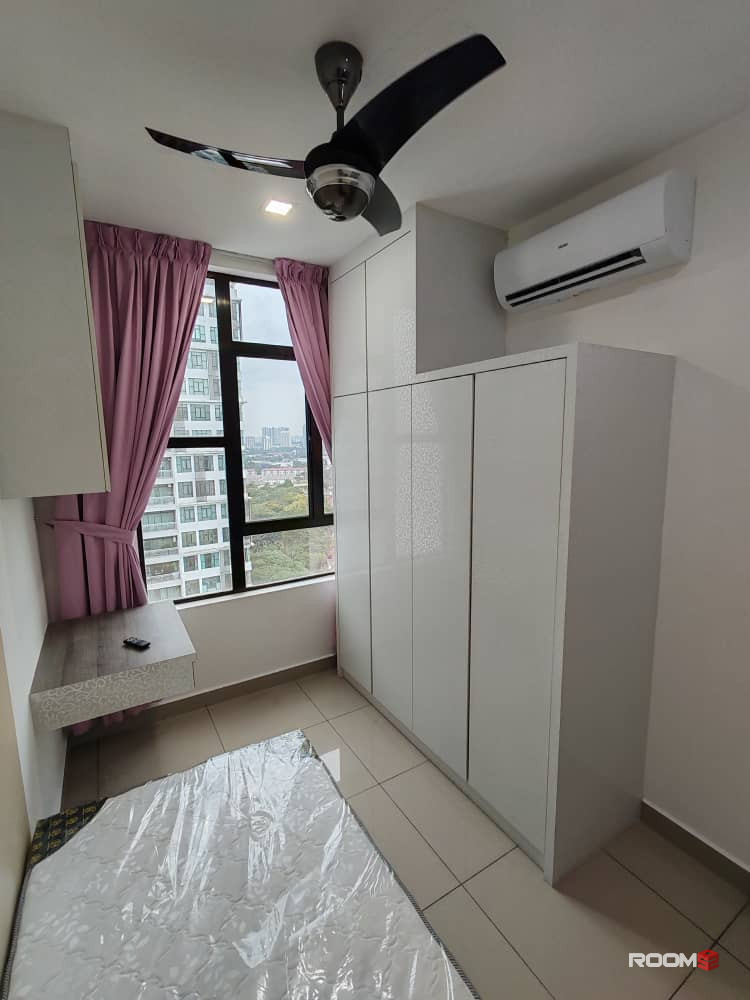 Female room for rent at Austin Regency @ Mount Austin JB