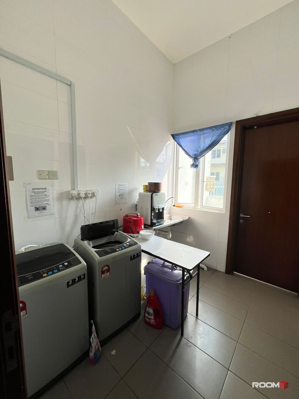 🤩LOW DEPOSIT🤩SEKSYEN 22 PETALING JAYA SPACIOUS QUEENBED MIDDLE ROOM FOR RENT🏠1 MIN WALKING DISTANCE TO TAMAN PARAMOUN