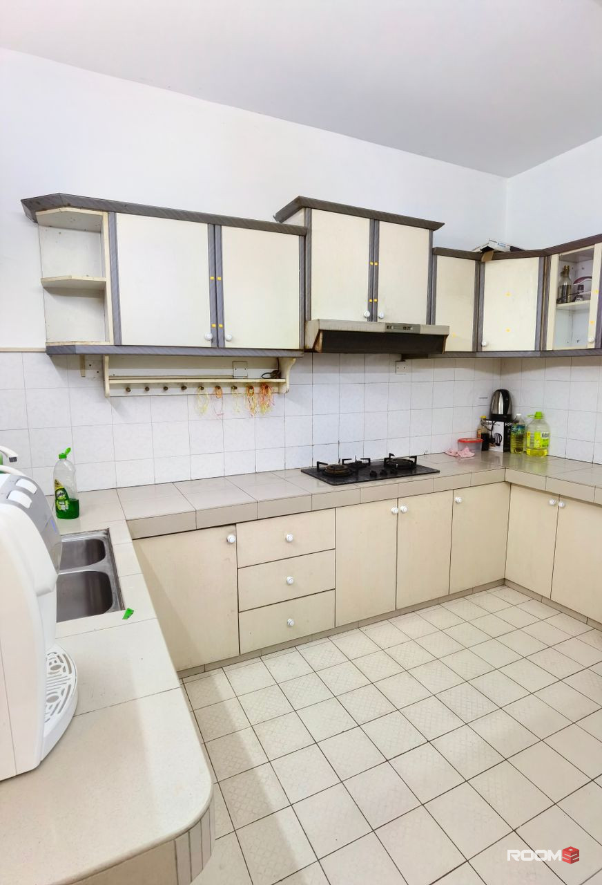 ‼️LOW DEPOSIT‼️BANDAR UTAMA PETALING JAYA MIDDLE ROOM FOR RENT🏡NEARBY ONE UTAMA 、MRT🚊🚊🚊