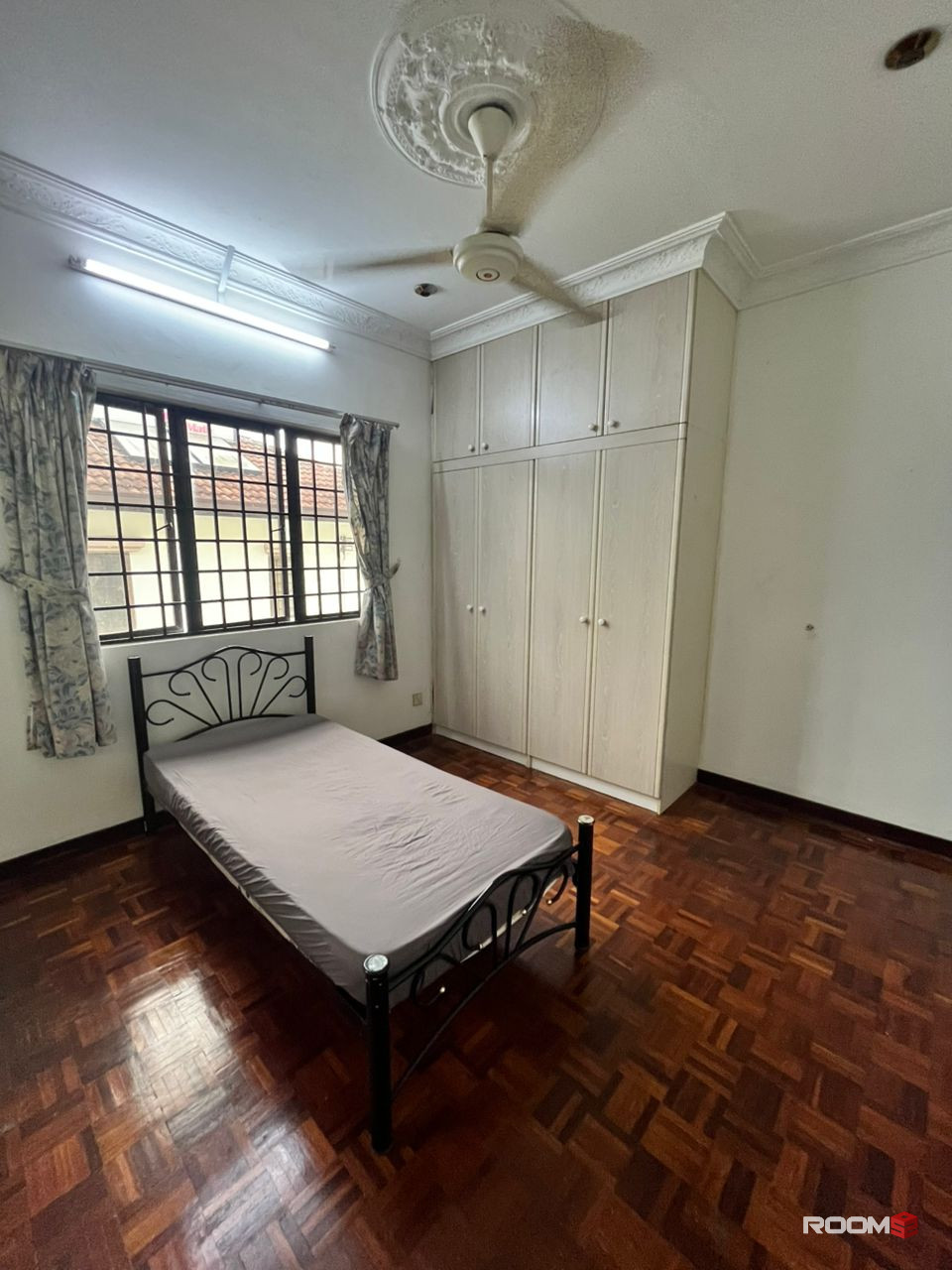 ‼️LOW DEPOSIT‼️BANDAR UTAMA PETALING JAYA MIDDLE ROOM FOR RENT🏡NEARBY ONE UTAMA 、MRT🚊🚊🚊