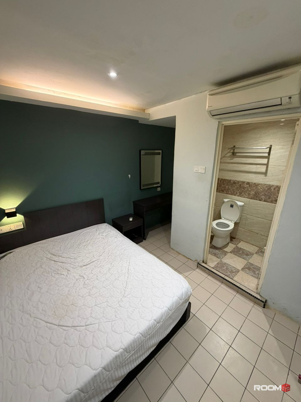 🚩SWING AND PILLOW CO-LIVING Q INN HOTEL MASTER ROOM WITH PRIVATE BATHROOM FOR RENT🎉NEARBY SUNWAY PYRAMID , BRT MENTARI