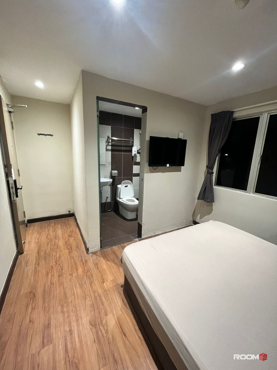 ✨LOW DEPOSIT✨SWING & PILLOW COLIVING HOT BALLOON HOTEL MASTER ROOM FOR RENT🤩🤩NEARBY I-CITY SHAH ALAM📍🚩