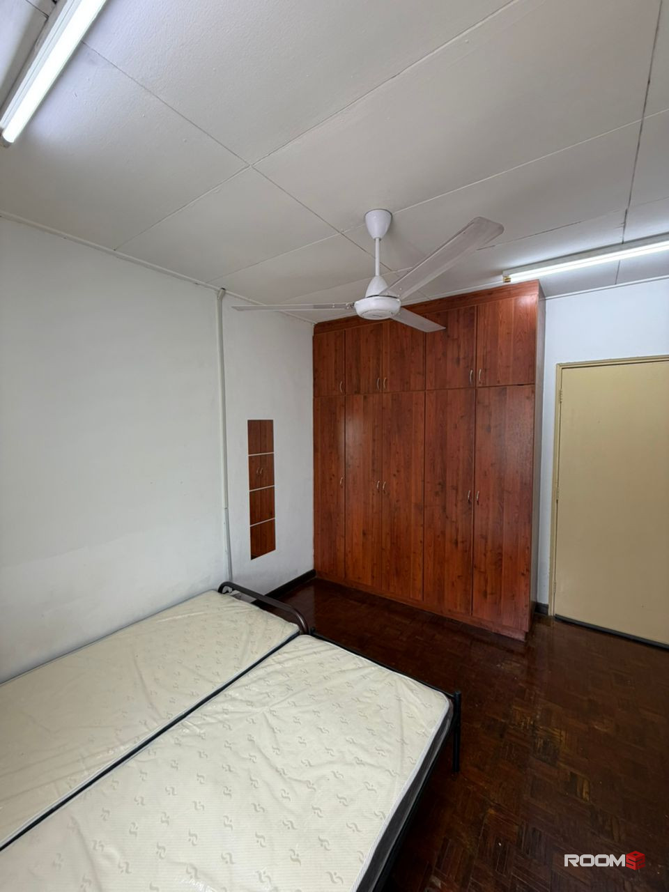 ‼️LOW DEPOSIT‼️SS22 Damansara Jaya Aircond Middle Room For Rent🏡Nearby Atria Shopping Gallery🔥