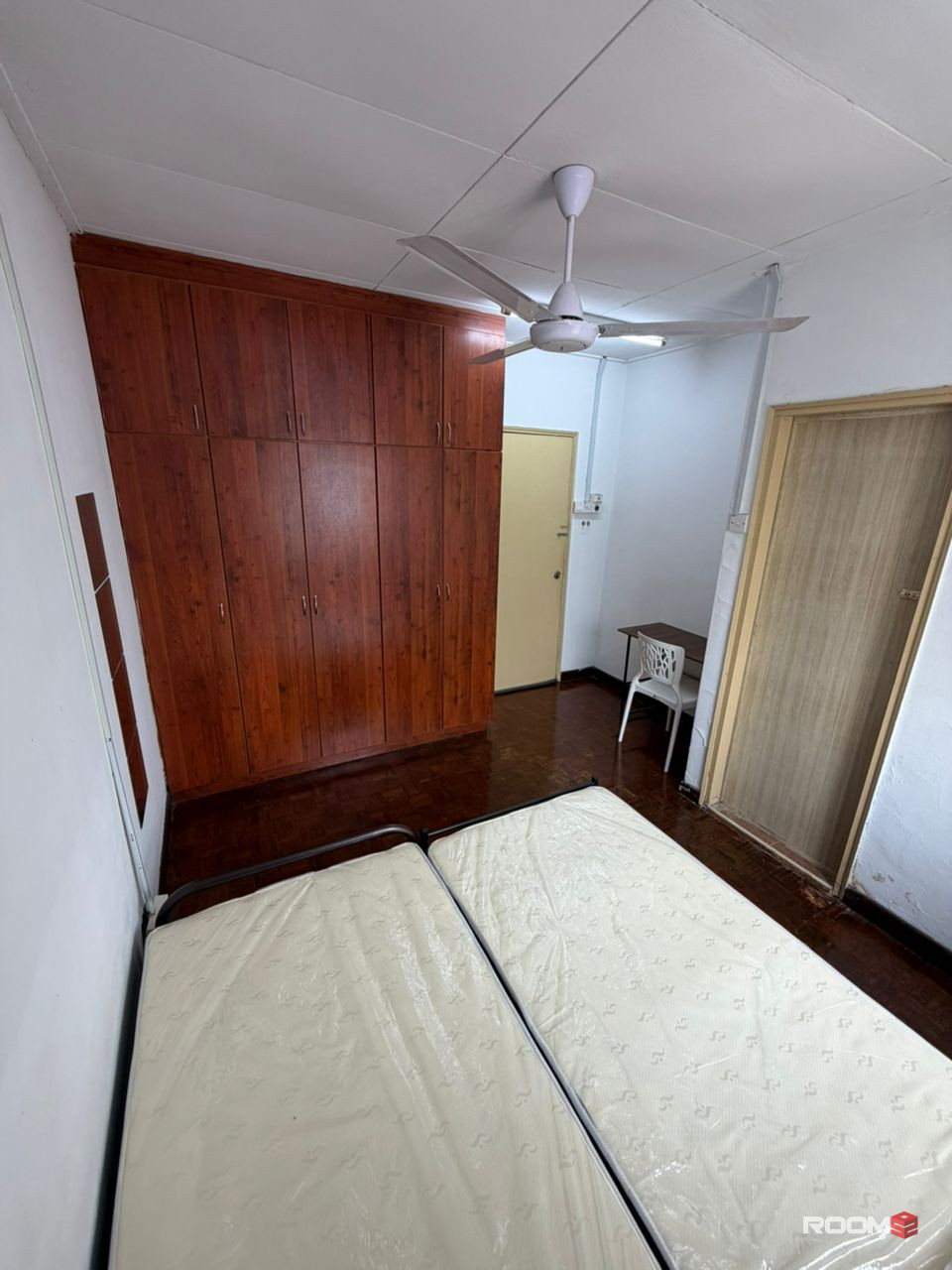 ‼️LOW DEPOSIT‼️SS22 Damansara Jaya Aircond Middle Room For Rent🏡Nearby Atria Shopping Gallery🔥