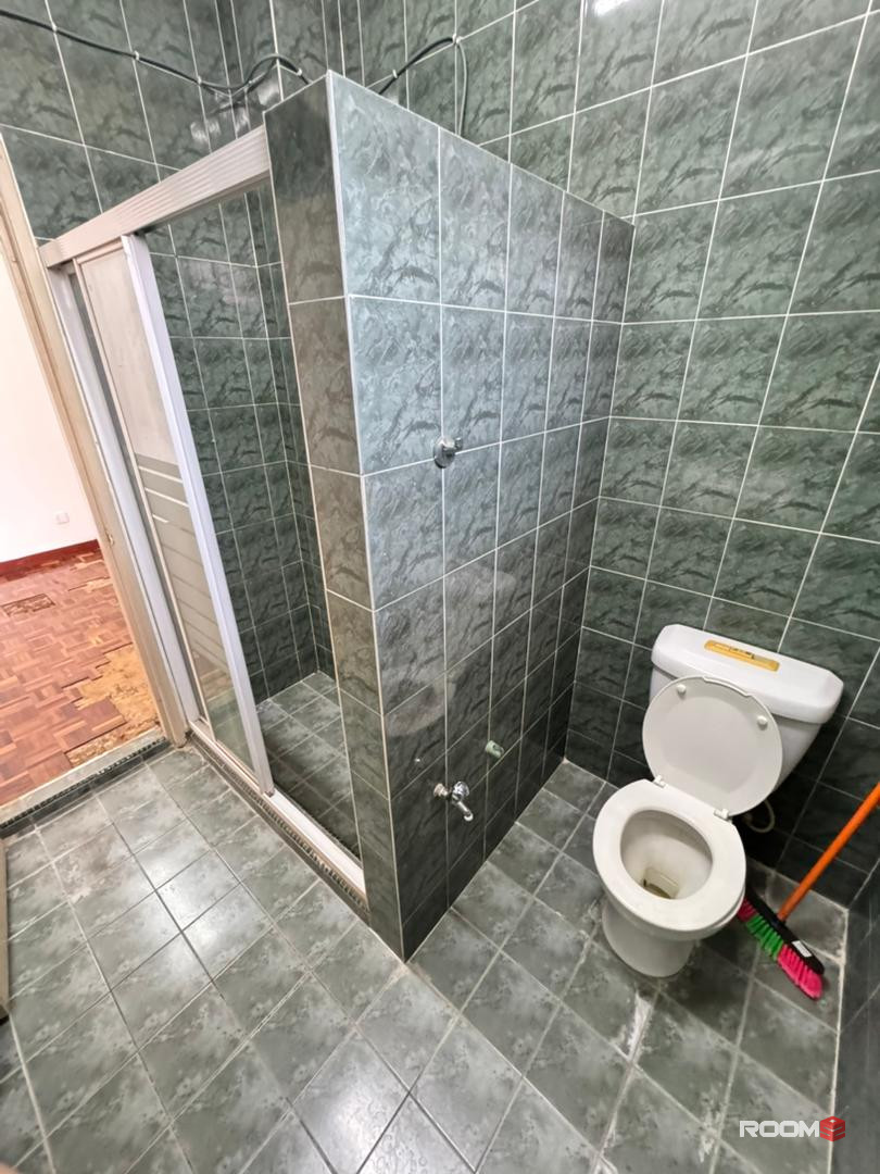 💚LOW DEPOSIT💚BANDAR UTAMA PETALING JAYA MASTER ROOM WITH PRIVATE BATHROOM FOR RENT🏠NEARBY CENTRE POINT , ONE UTAMA📍