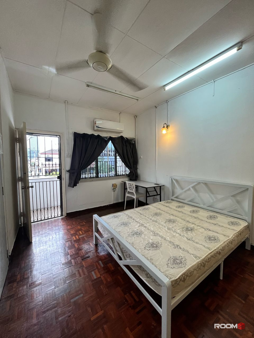 🔥LOW DEPOSIT🔥🚩SS21 DAMANSARA UPTOWN SPACIOUS QUEENBED MIDDLE ROOM FO RENT🏠WALKING  TO UPTOWN , THE STARLING MALL✨