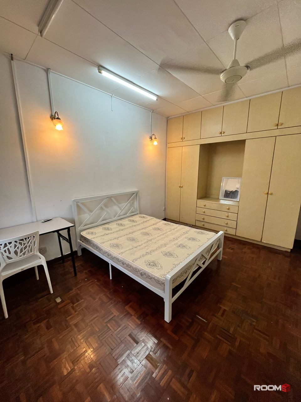 🔥LOW DEPOSIT🔥🚩SS21 DAMANSARA UPTOWN SPACIOUS QUEENBED MIDDLE ROOM FO RENT🏠WALKING  TO UPTOWN , THE STARLING MALL✨