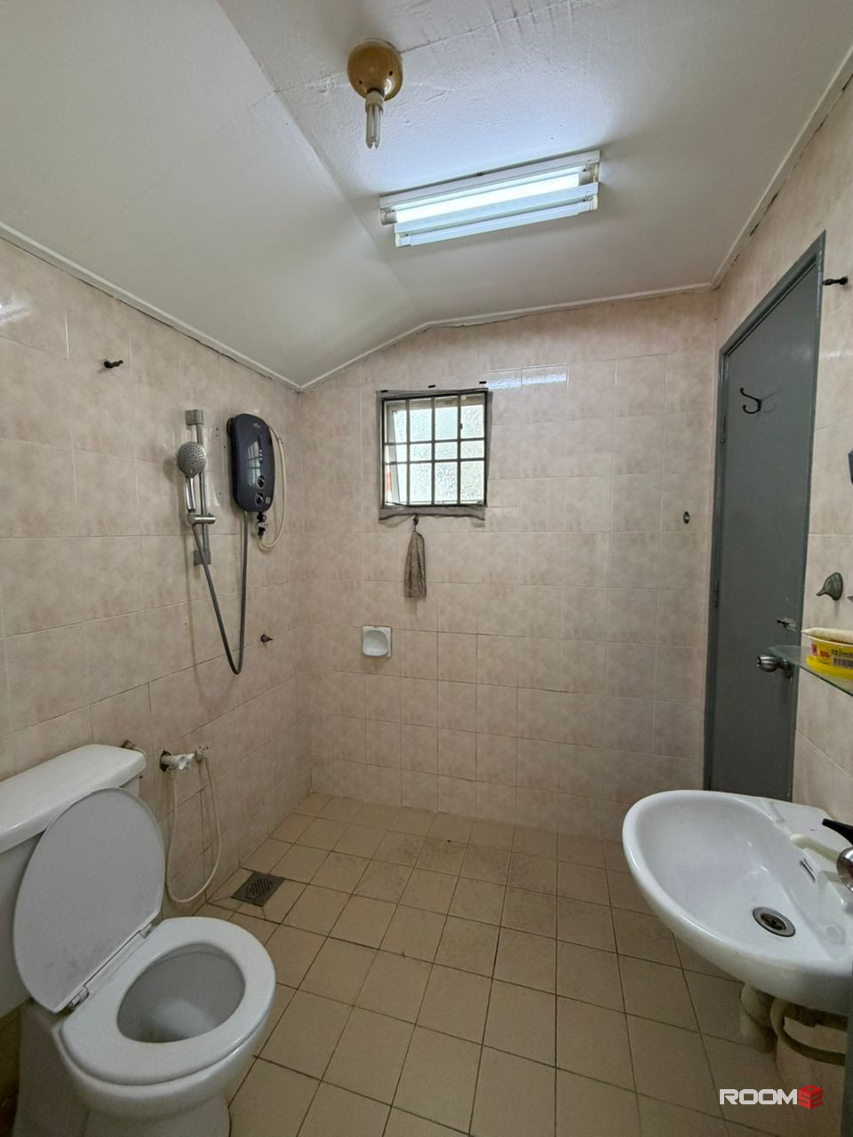 🔥LOW DEPOSIT🔥BUKIT TINGGI KLANG MIDDLE ROOM FOR RENT🏠NEARBY GIANT , GM KLANG , PORT KLANG , AEON MALL🚩
