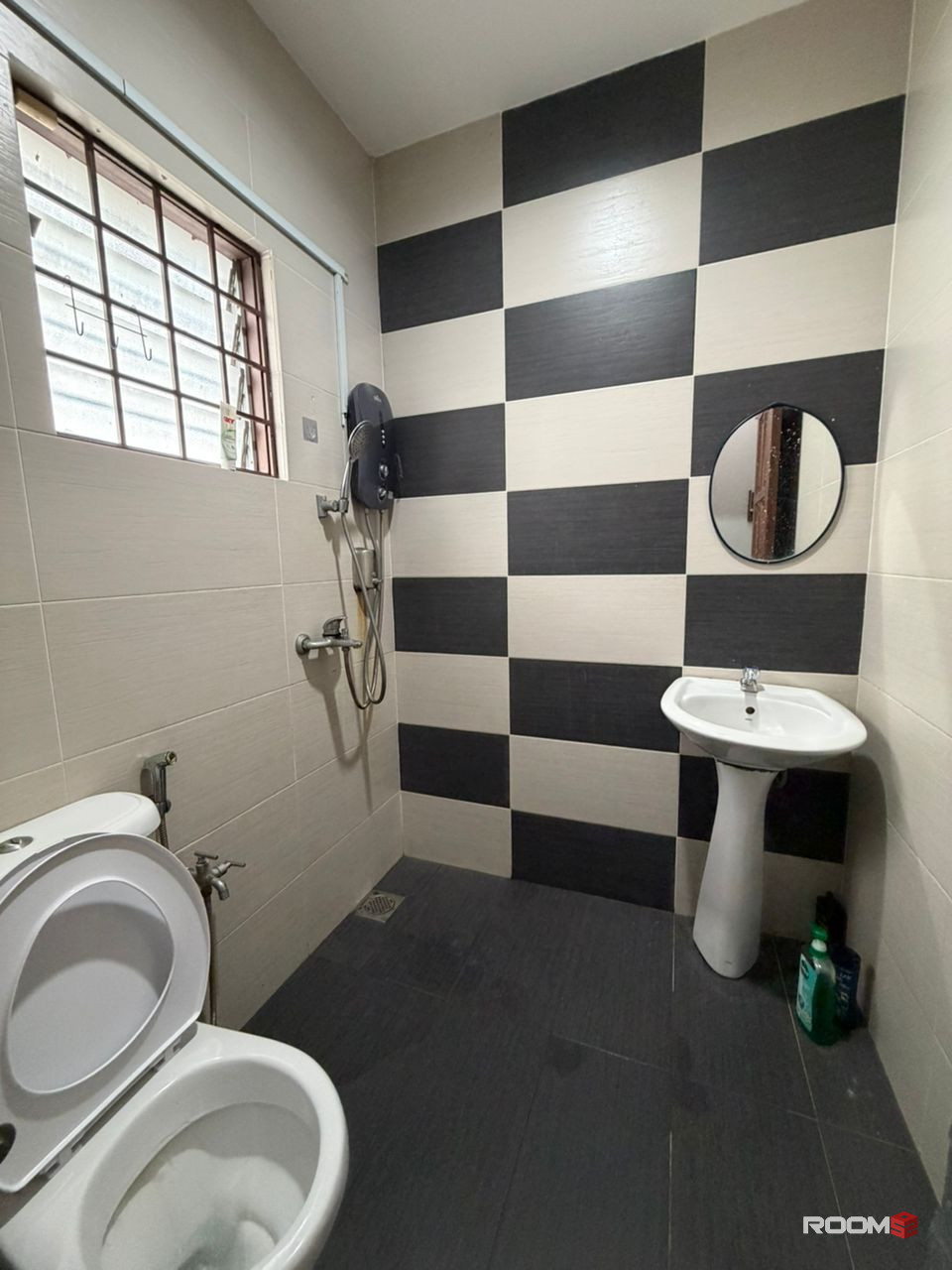 ‼️LOW DEPOSIT‼️SS22 PETALING JAYA MIDDLE ROOM FOR RENT🏠NEARBY THE STARLING MALL , UPTOWN 🚩
