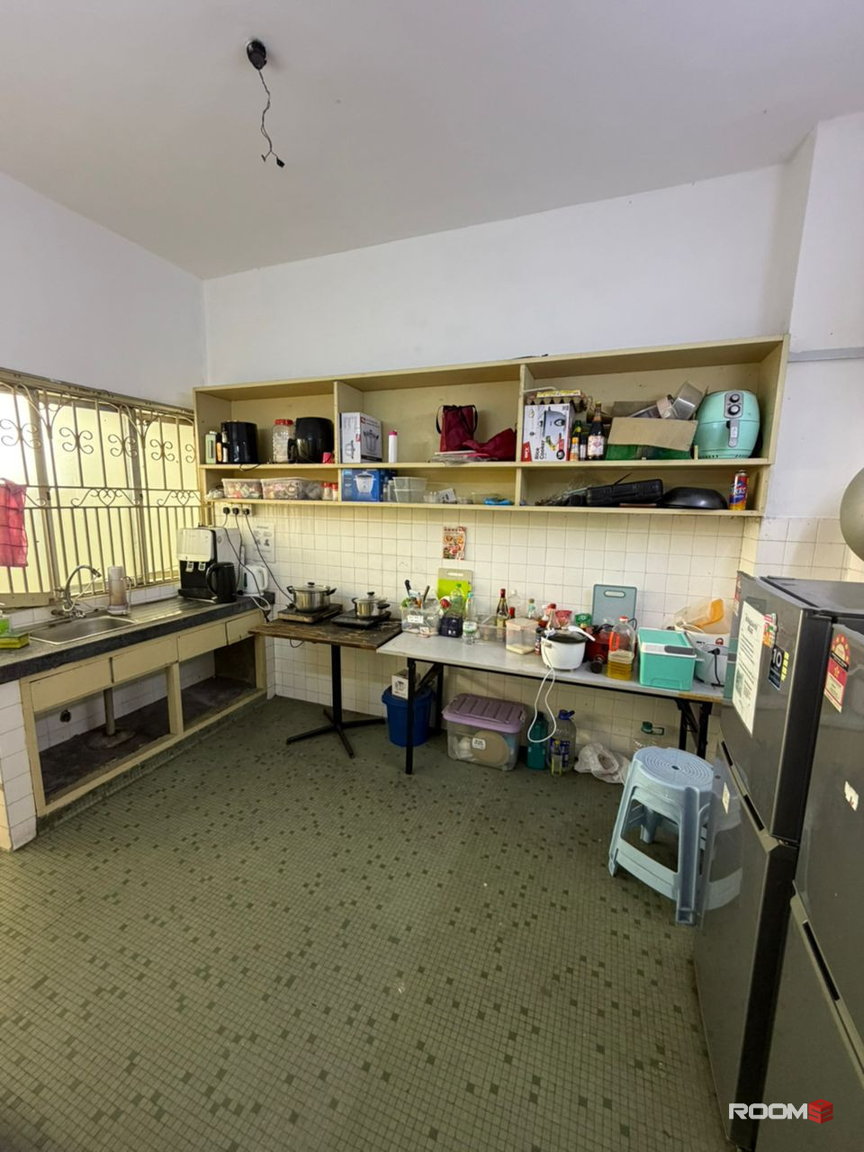 🔥Low Deposit🔥SS2 PETALING JAYA SPACIOUS MIDDLE ROOM WITH BALCONY FOR RENT🏠NEARBY FOOD STALL 🤩FULLY FURNITURE🎉