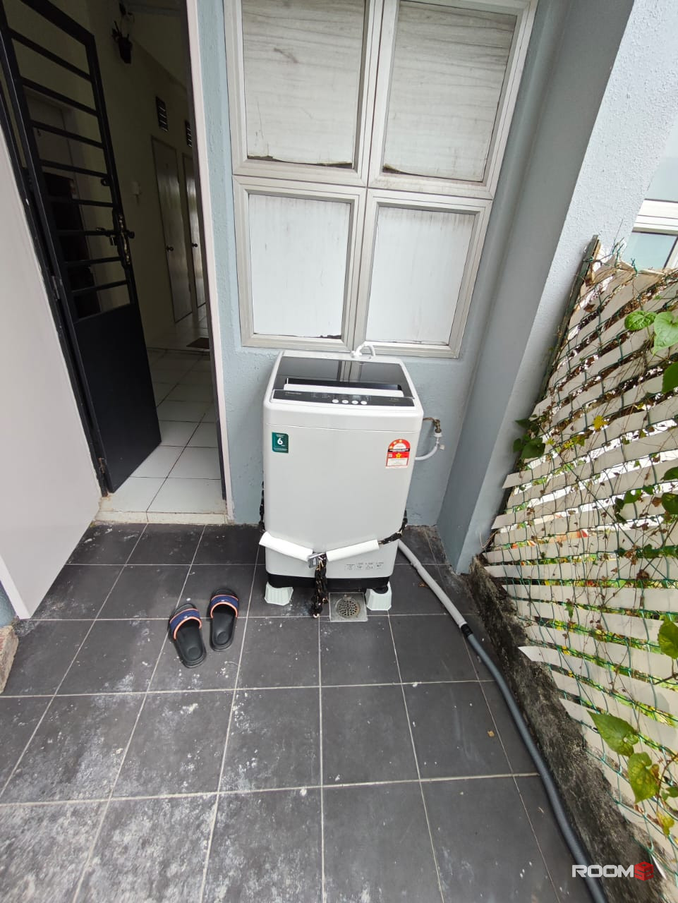 Male room for rent at Taman Nusantara @ Gelang Patah