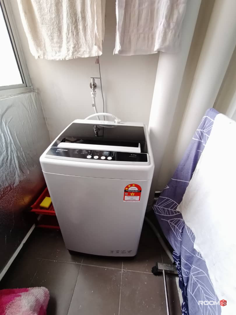 Female room for rent at Larkin Height @ Larkin Idaman