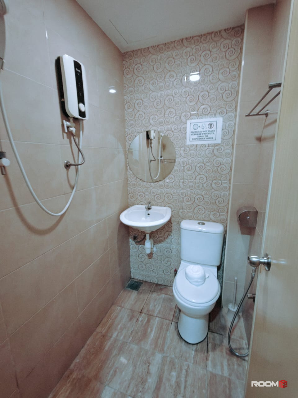 🔑 1 Month Deposit ONLY !! Room w/ Private Bathroom 🛀 10-15min walk to Sungei Wang, Times Square, Plaza Low Yat 🛒