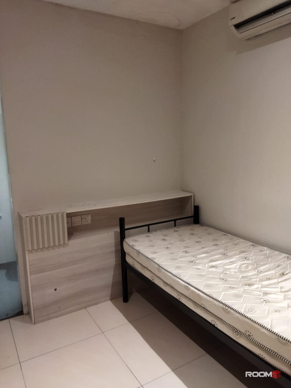 COMFY MIDDLE ROOM🛏️only 🚶‍♂️to Chow Kit MRT Station with Zero Deposit‼️