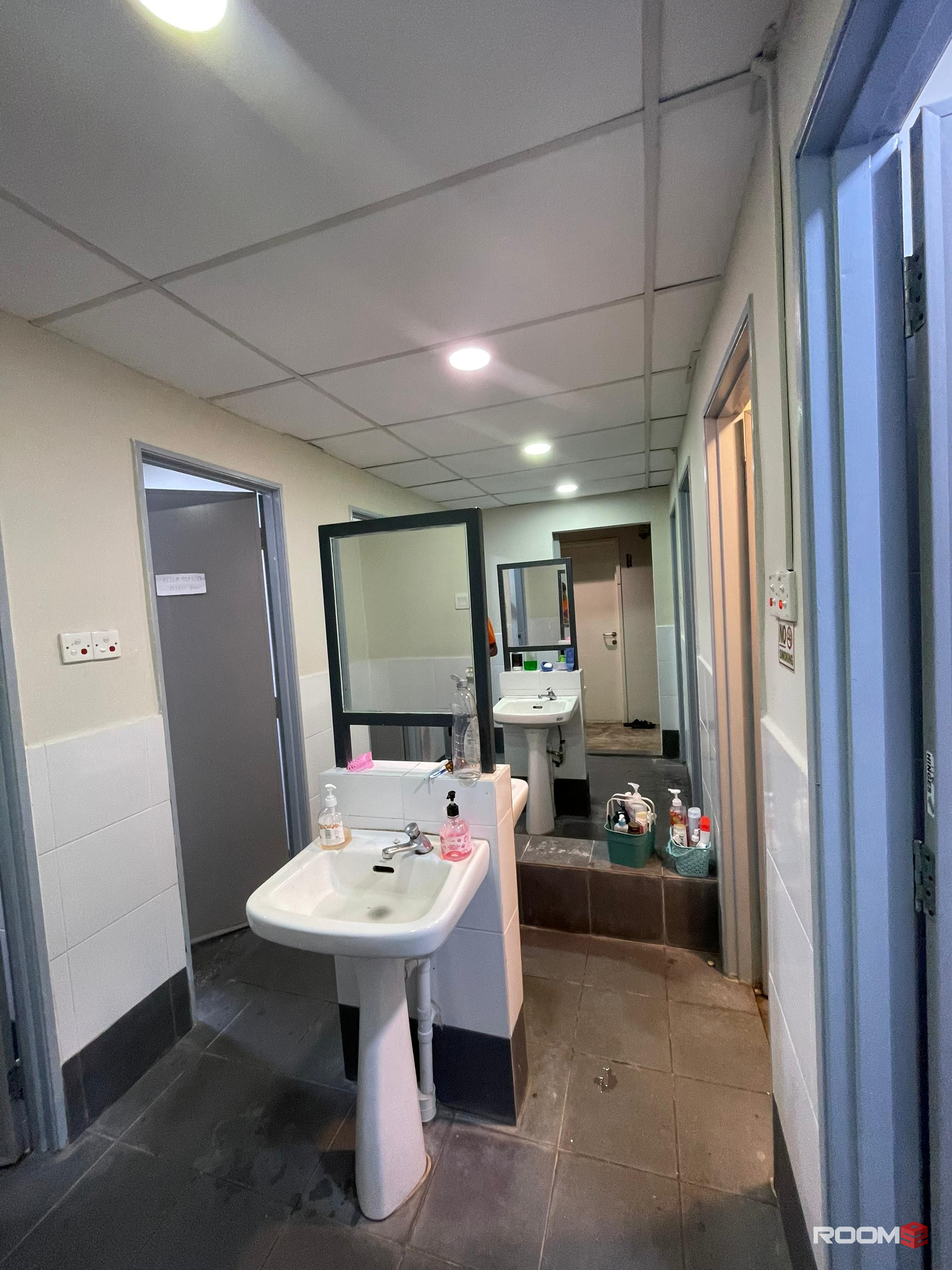 FEMALE UNIT‼️Private Single Room in USJ 21, Subang Jaya | Closed Main Place Mall