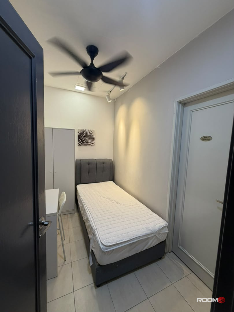 SEGI Uni MRT Kota Damansara 2 mins walk Twin Bedroom Fully Furnish