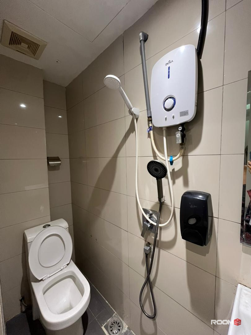 6Mins 🚶‍♂️to LRT Pasar Seni🚉Private Single Room Rent in Petaling Street
