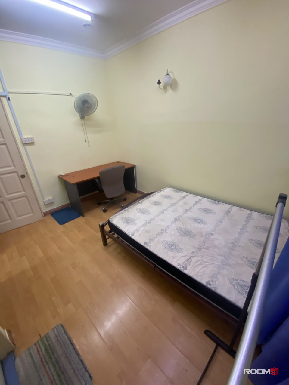 Fully Furnished Room😍Middle Room with Attached Sharing Bathroom in Bangsar