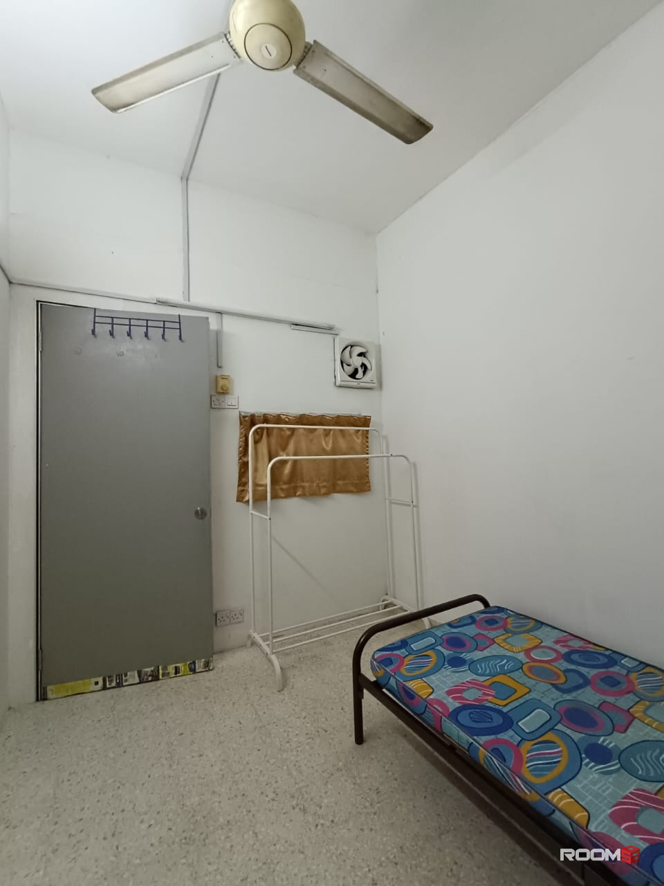 3 mins walk to LRT Taman Bahagia ‼️ Room for Rent @ SS 2 nearby SS 2 Night Market, Atria Mall, Megah Rise Mall