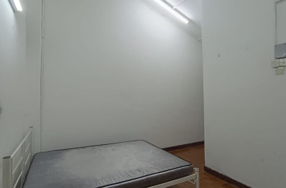 ⚡️ 5 min walk to LRT Taman Bahagia ⚡️ Queen bed room for Rent @ SS 2 nearby Megah Rise Mall, Atria Mall, Kelana Jaya