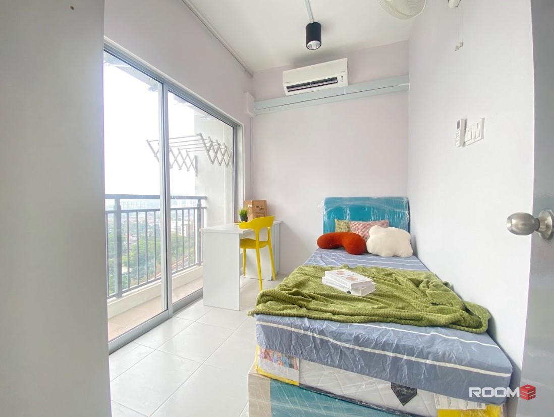 (Female Unit) 5Mins Walk to LRT Brand New Fully Furnished Room at Vista Wirajaya Taman Melati