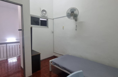 Puchong Jaya 📍 Free WIFI + Air cond ❄️ room for rent ‼️ jalan Tempua , Near IOI MALL 📍