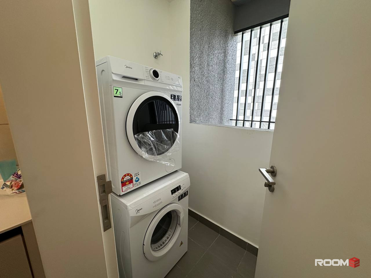 📍Divo Residence Middle Room for rent  🚌10mins to Mid Valley