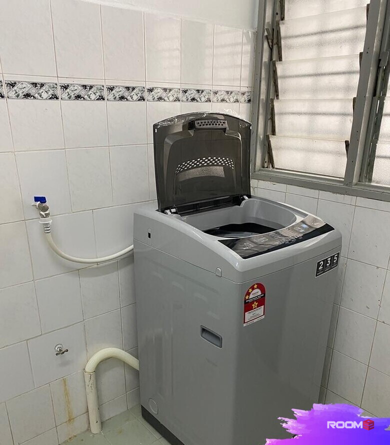 Fully Furnished, WiFi & Air Cond FREE, Middle Room for RENT at Pusat Bandar Puchong, Puchong