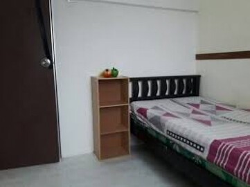 AVAILABLE ROOM AT Taman Jaya PJ52 Walking Distance to MBPJ ,LRT Free Wifi