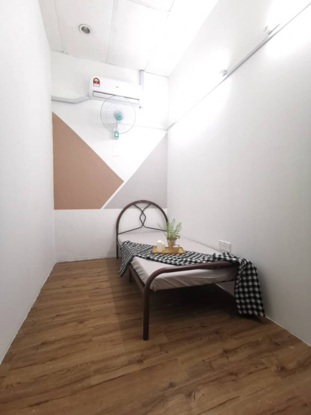 Nice Room to Let at Bandar Puteri, Puchong! Free Highly Speed WiFi!