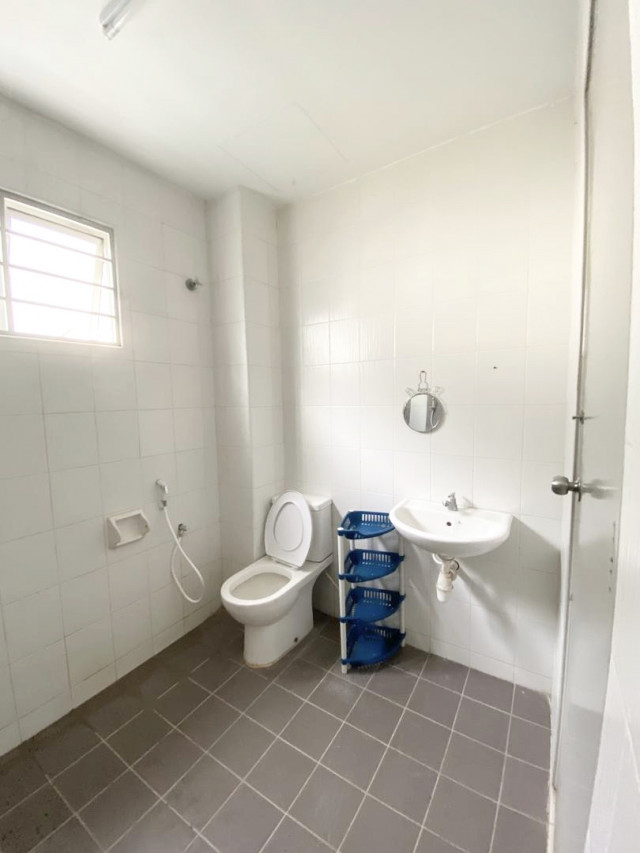 Budget Room For Rent in Setia Alam!