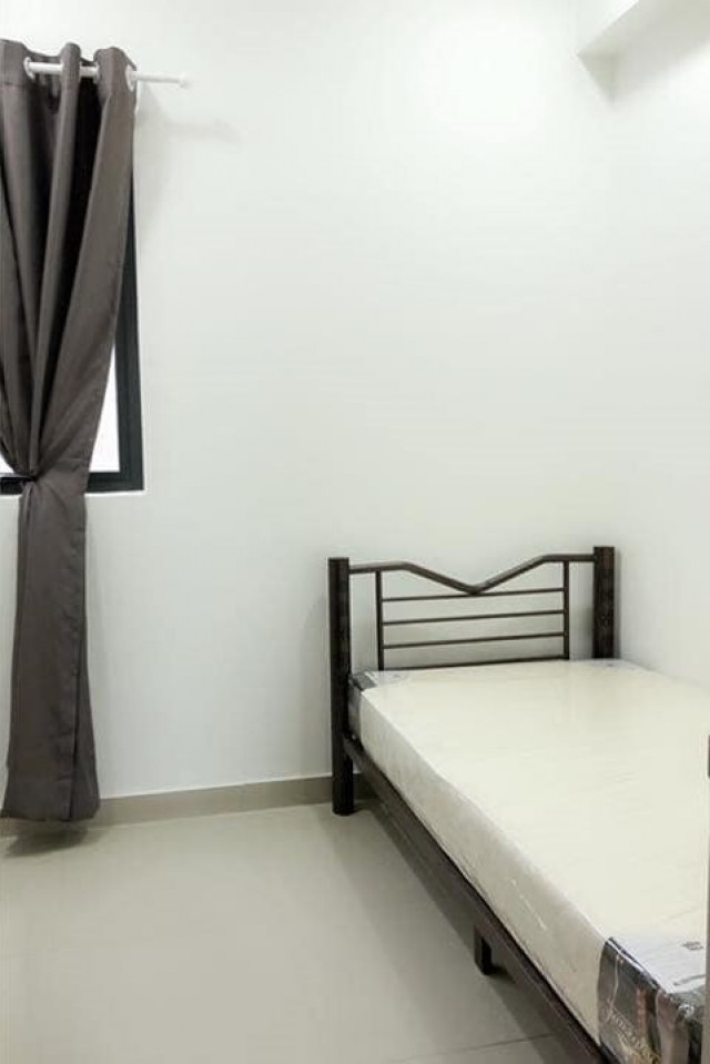 Nice! Limited Medium Room to Rent at Jalan Bayan, Bandar Puchong Jaya! Weekly Cleaning Provided!
