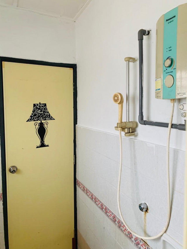 Aircond Medium Room For Rent At Taman Wawasan 3 Puchong