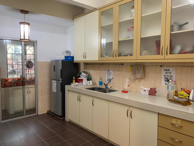 Aircond Medium Room For Rent At Taman Wawasan 3 Puchong