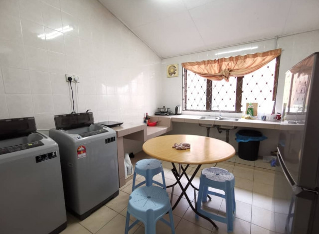 Damansara/Sg Buloh/Kota Damansara Low Deposit AFFORDABLE Room for Rent