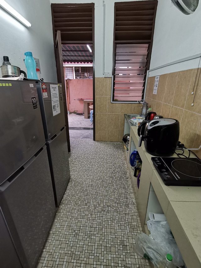 Rooms Behind Digital Mall !!