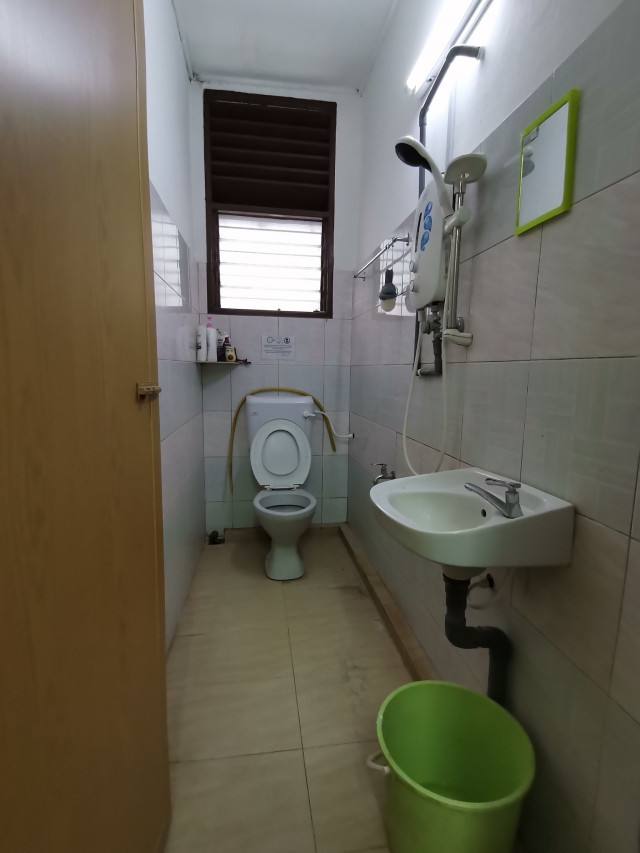 Rooms Behind Digital Mall !!