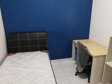 Great! Medium Room to Rent at Bandar Puteri, Puchong!