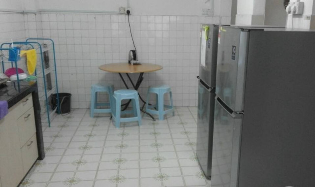 Available Room at SS2, Petaling Jaya with Nearby Taman Bahagia LRT Station