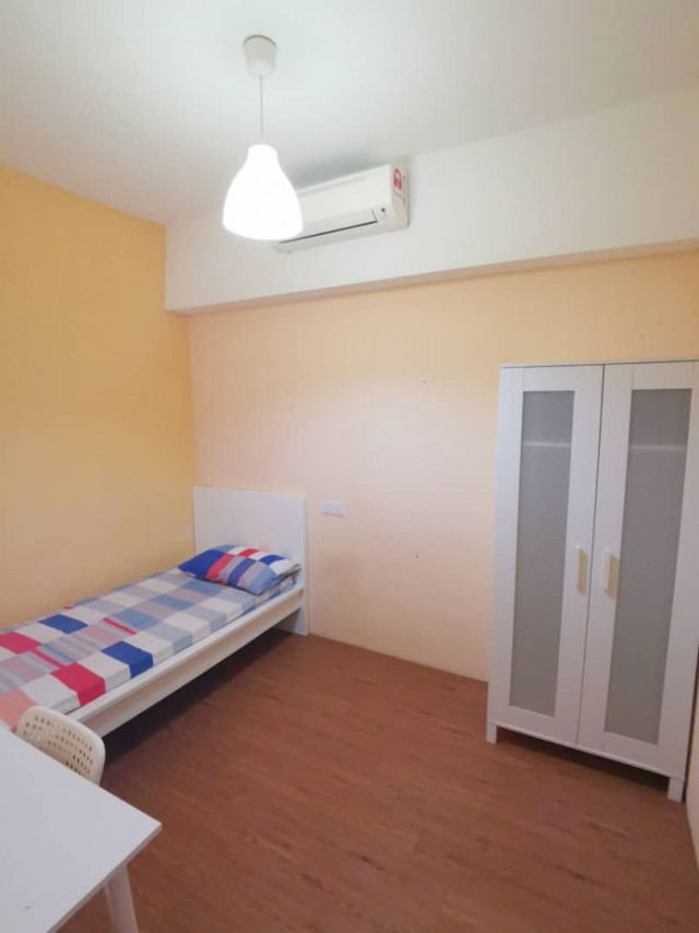 Hotel Looking Concept ! Available Room at SS15, Subang Jaya with INTERNET
