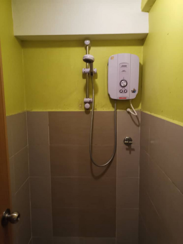 Available room in Subang Jaya