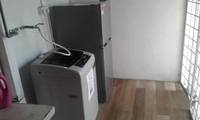 Nice Medium Room to Rent at Jalan Bayan, Bandar Puchong Jaya.