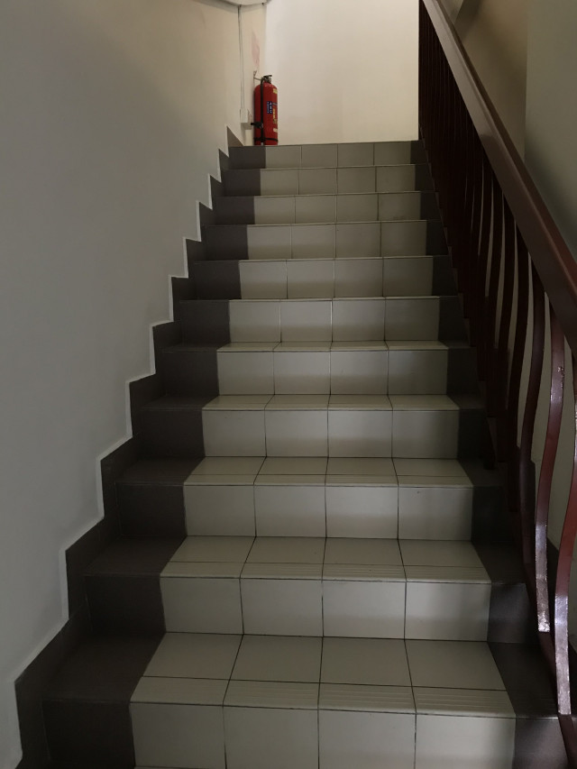Available room in Bukit Rimau for rent