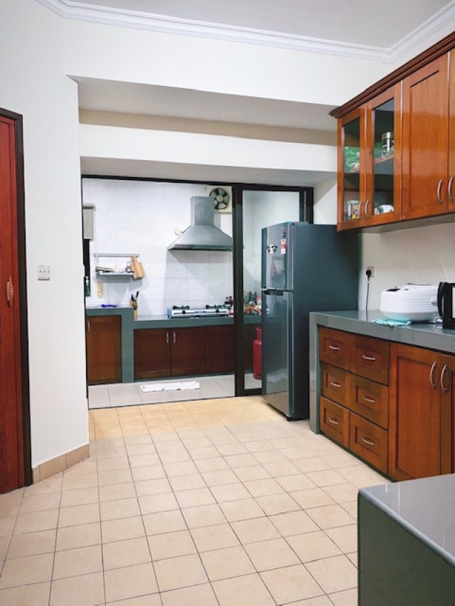 MIDDLE ROOM FOR RENT @ BU6 BANDAR UTAMA!! NON-AGENT