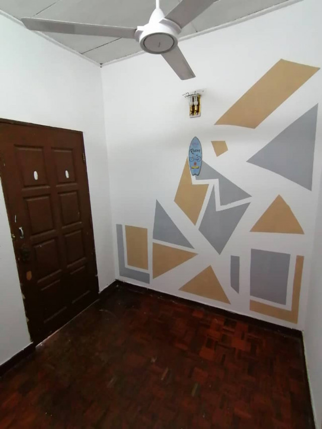 Room For Rent SS21